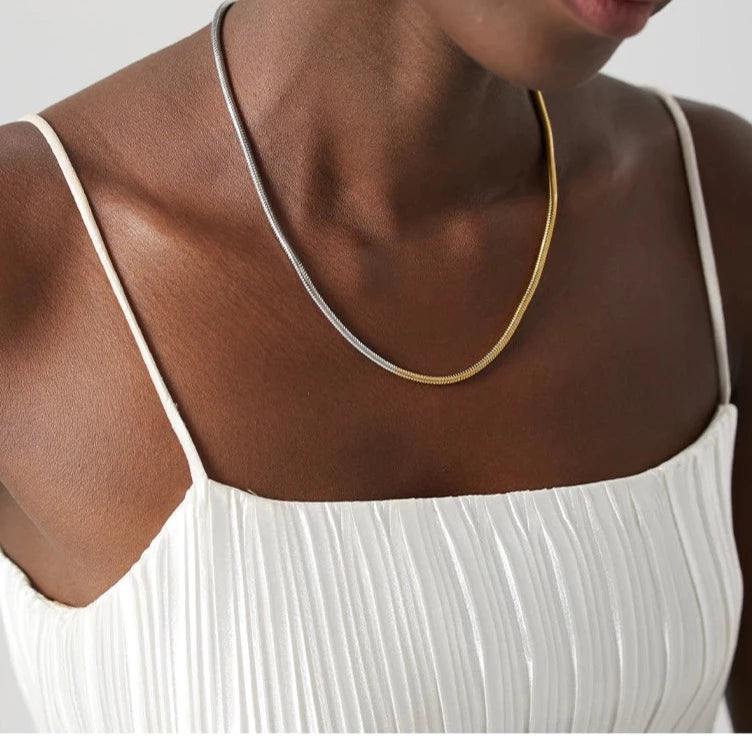 GOLDVER NECKLACE - VELOWE